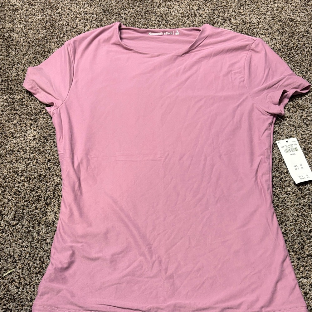 Abercrombie & Fitch Mauve Short Sleeve Tee